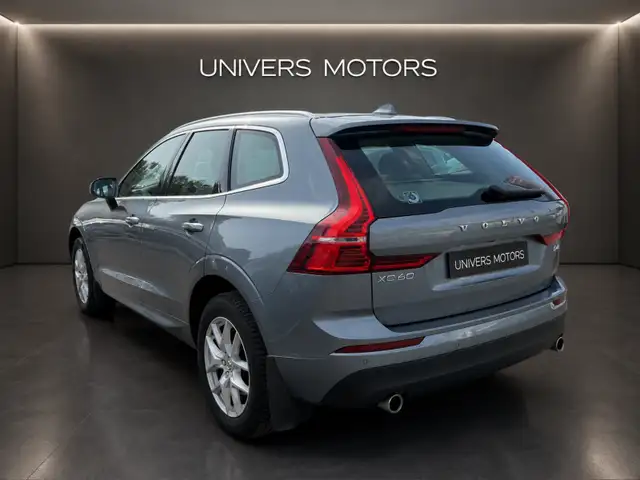 Volvo XC60 view 3
