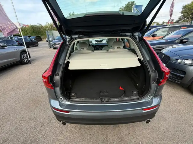 Volvo XC60 view 11