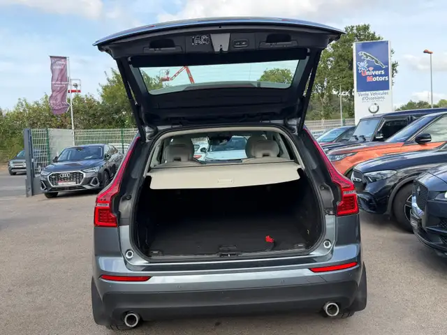 Volvo XC60 view 5