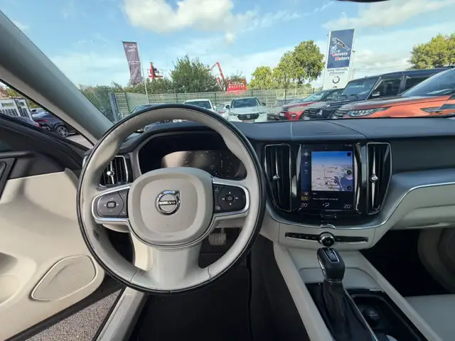 Volvo XC60 view 14