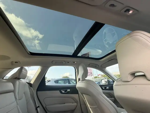 Volvo XC60 view 15
