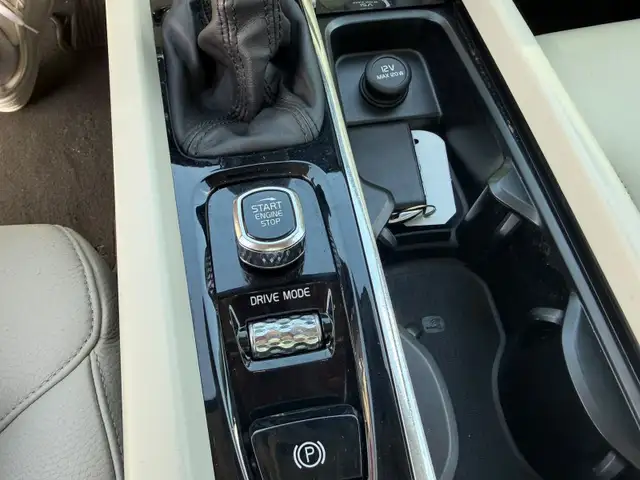Volvo XC60 view 18