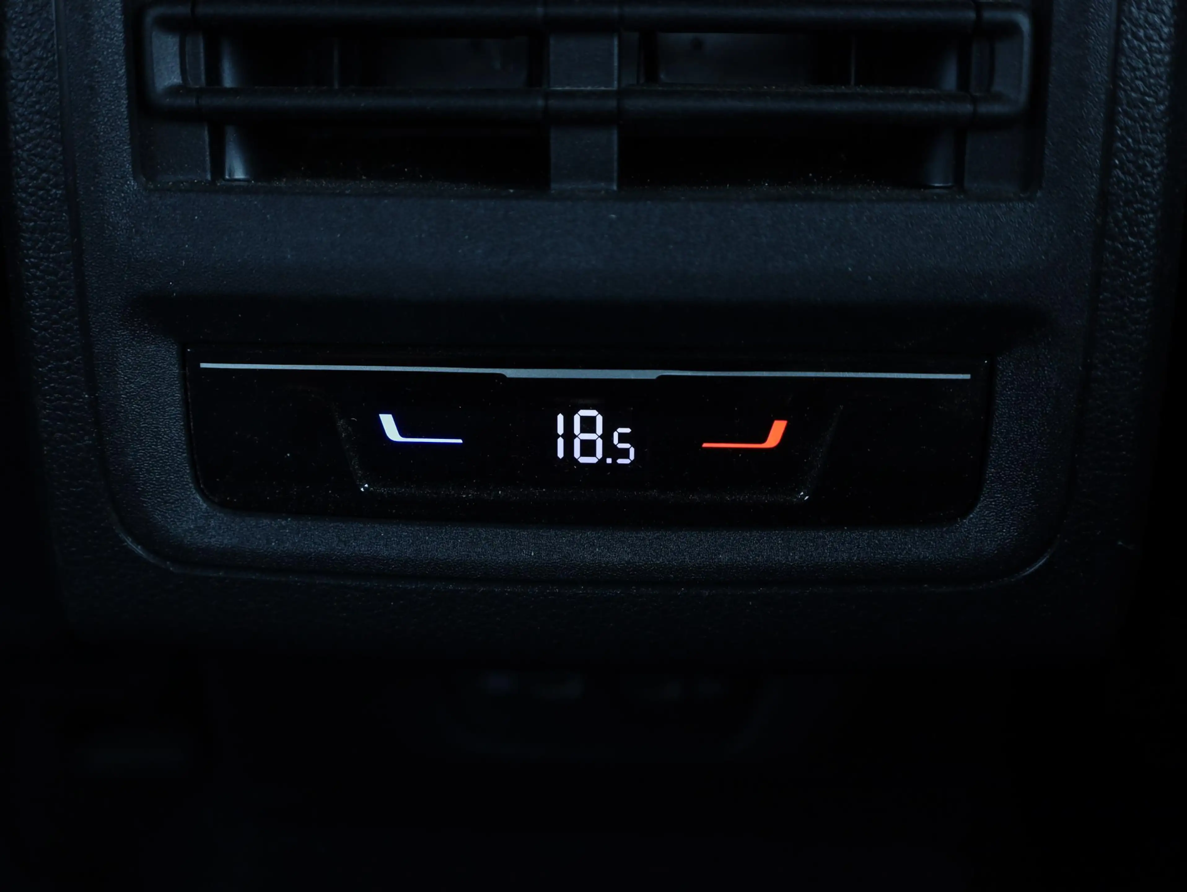 Volkswagen Golf GTE 1.4 eHybrid 245PK | Virtual | Carplay/Android | LE — photo 15