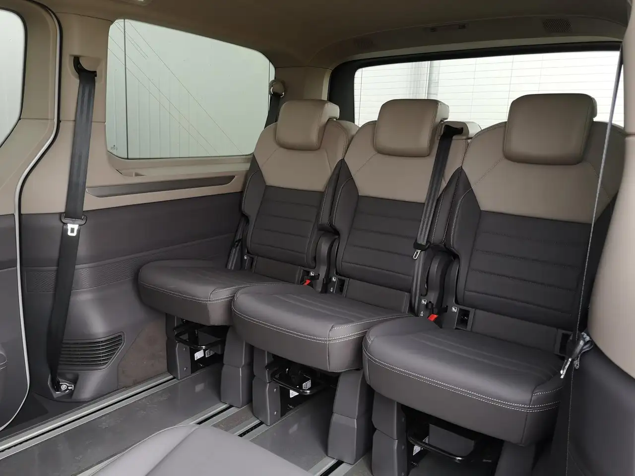 Volkswagen T7 Multivan 2026 — фото 10