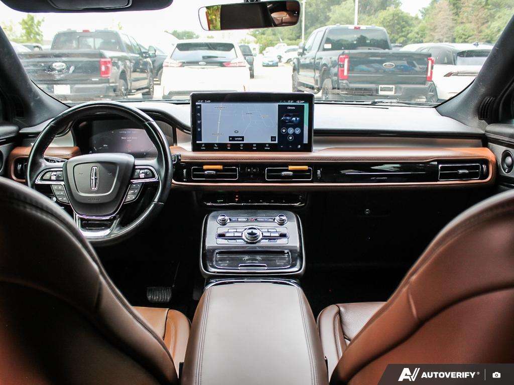 used 2023 Lincoln Nautilus car, priced at $39,800