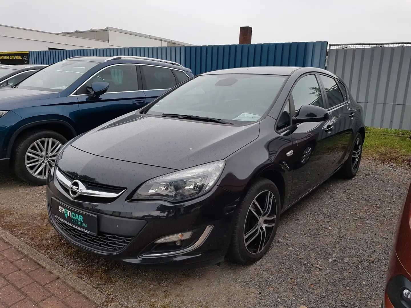 Opel Astra J Lim. 5-trg. Active Noir - 1