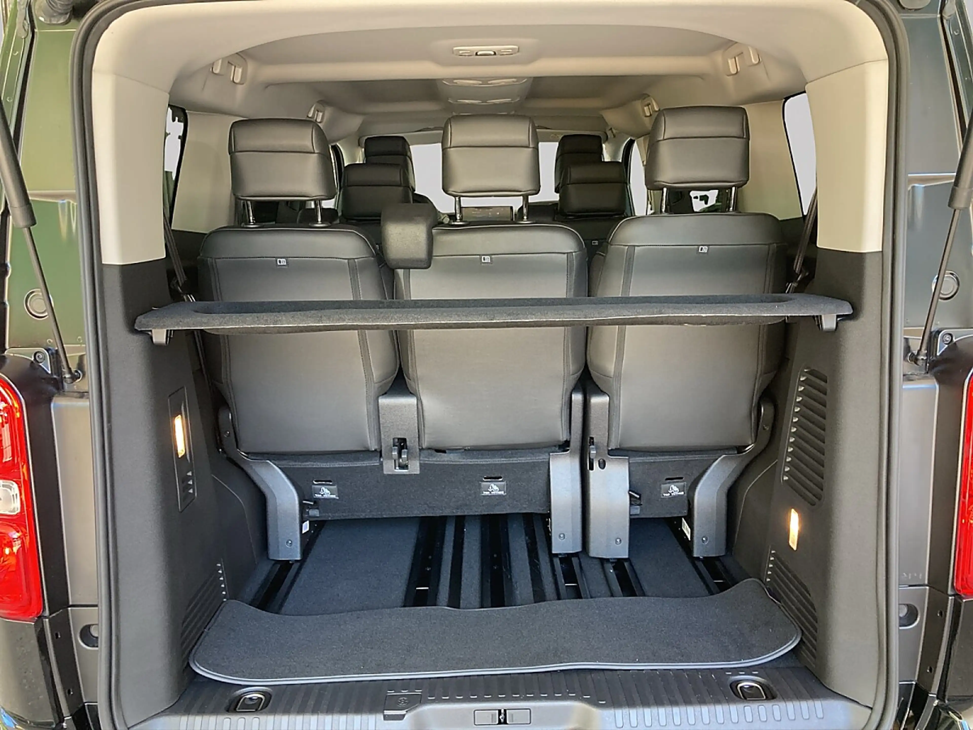 Opel Zafira 2,2 Diesel L GS Aut. + 7 Sitzer + Extras! — photo 15