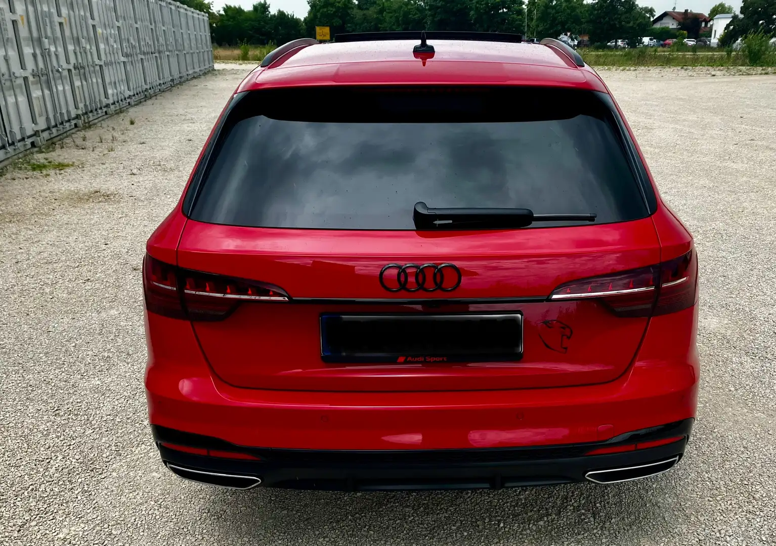Audi A4 Avant S-Line Rot - 2