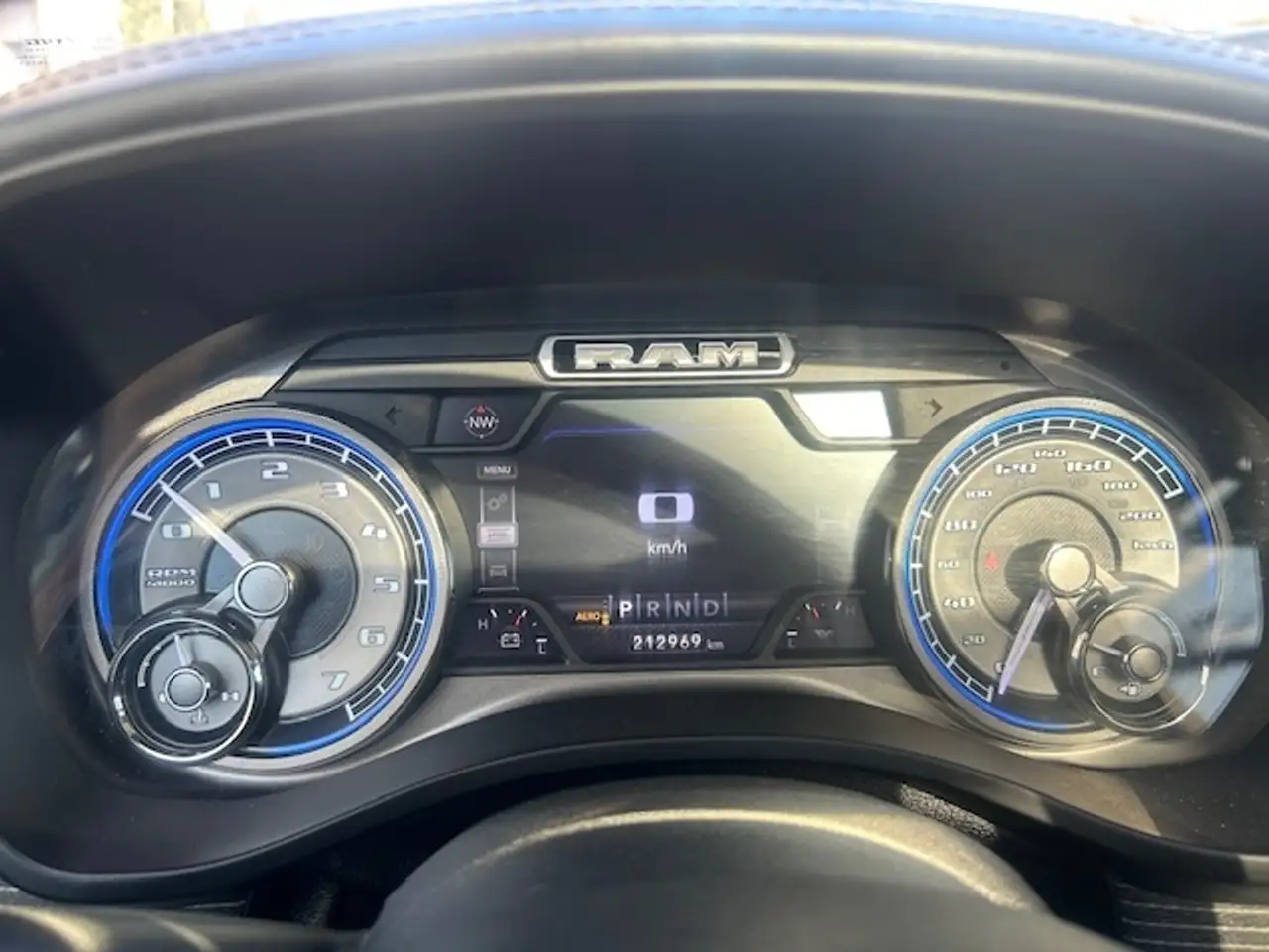 RAM 1500 снимка RAM 1500