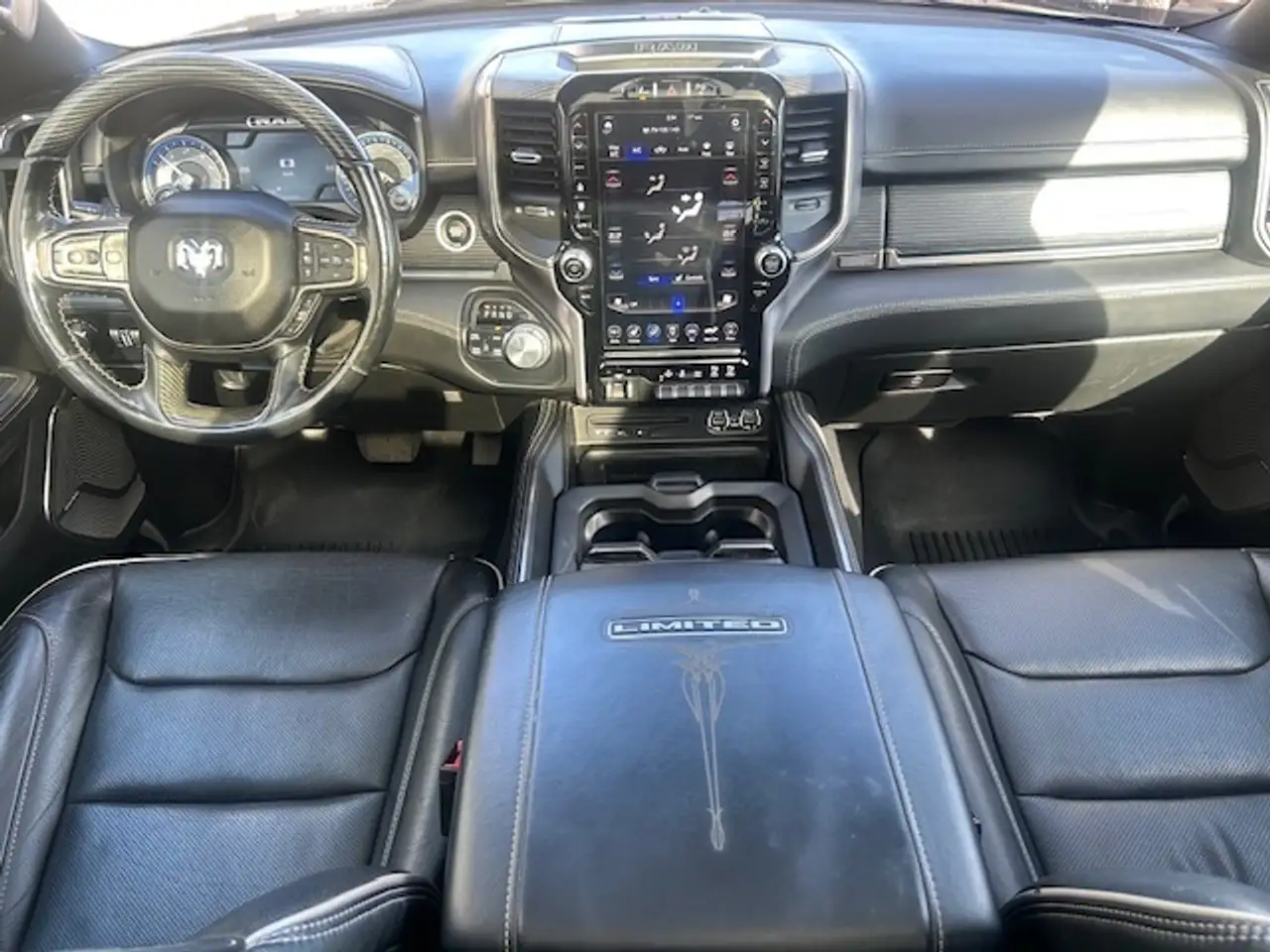 RAM 1500 снимка RAM 1500