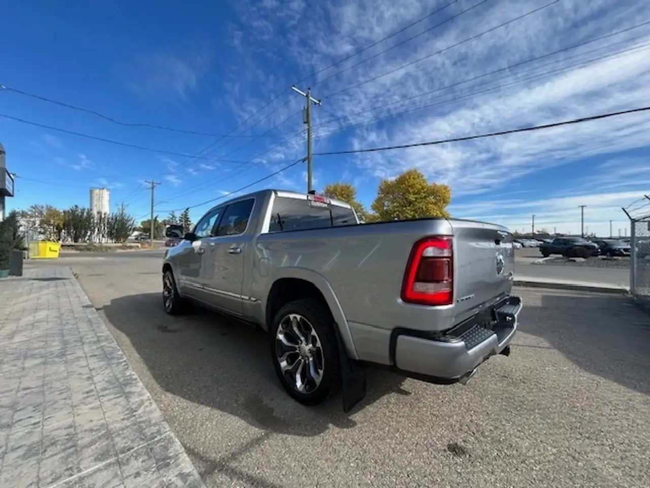 RAM 1500 снимка RAM 1500