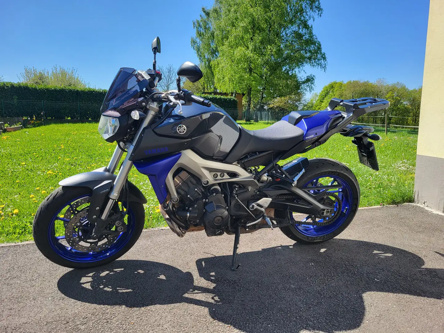 Yamaha MT-09 MT09 in Grau Race Blue Grau - 2