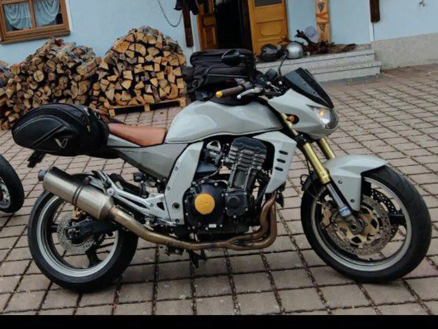 Kawasaki Z 1000 Gris - 1