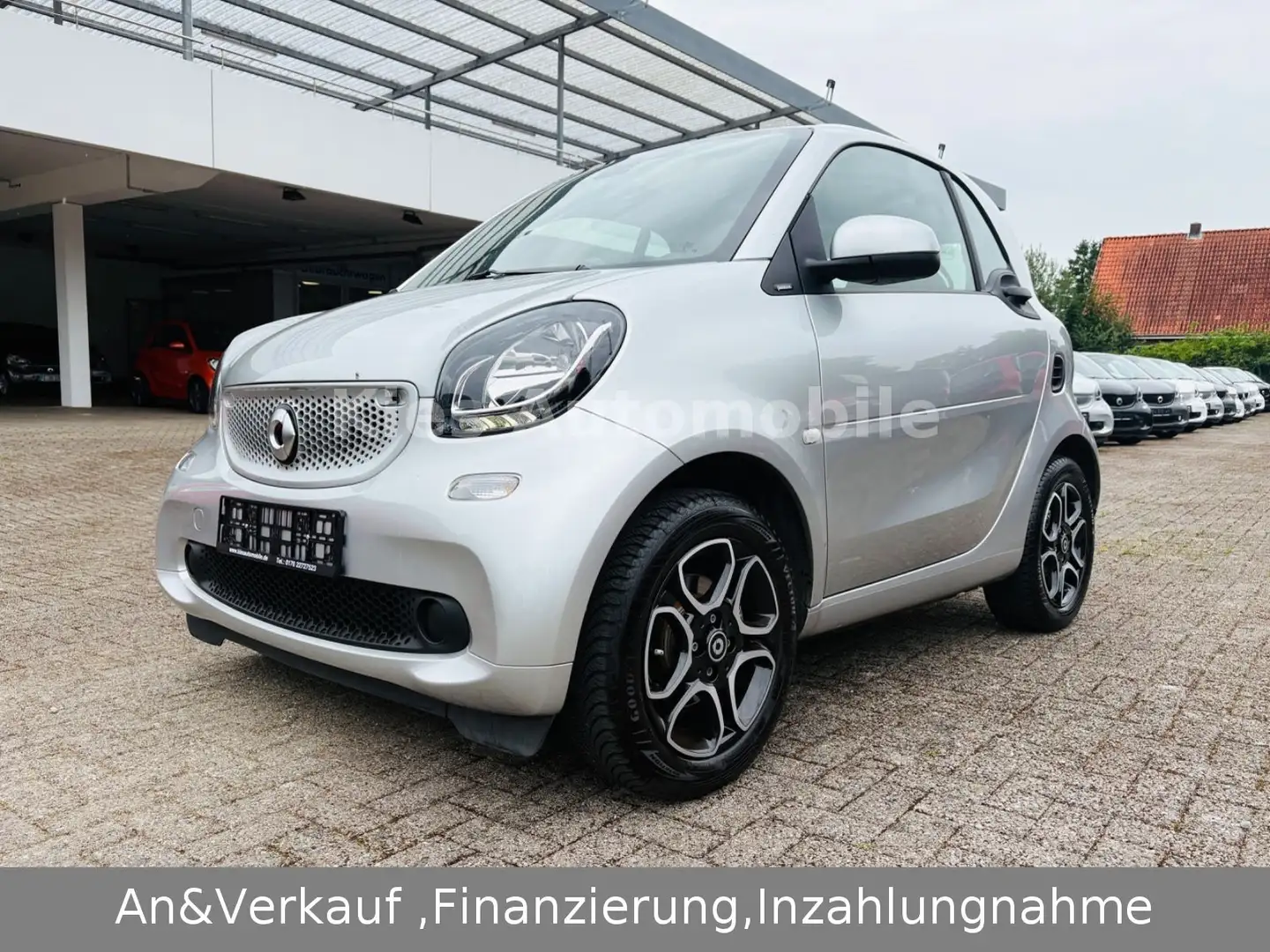 smart forTwo Passion 90Ps AUTOM/PANO/SITZH/KLIMA/1.HAN Silber - 1