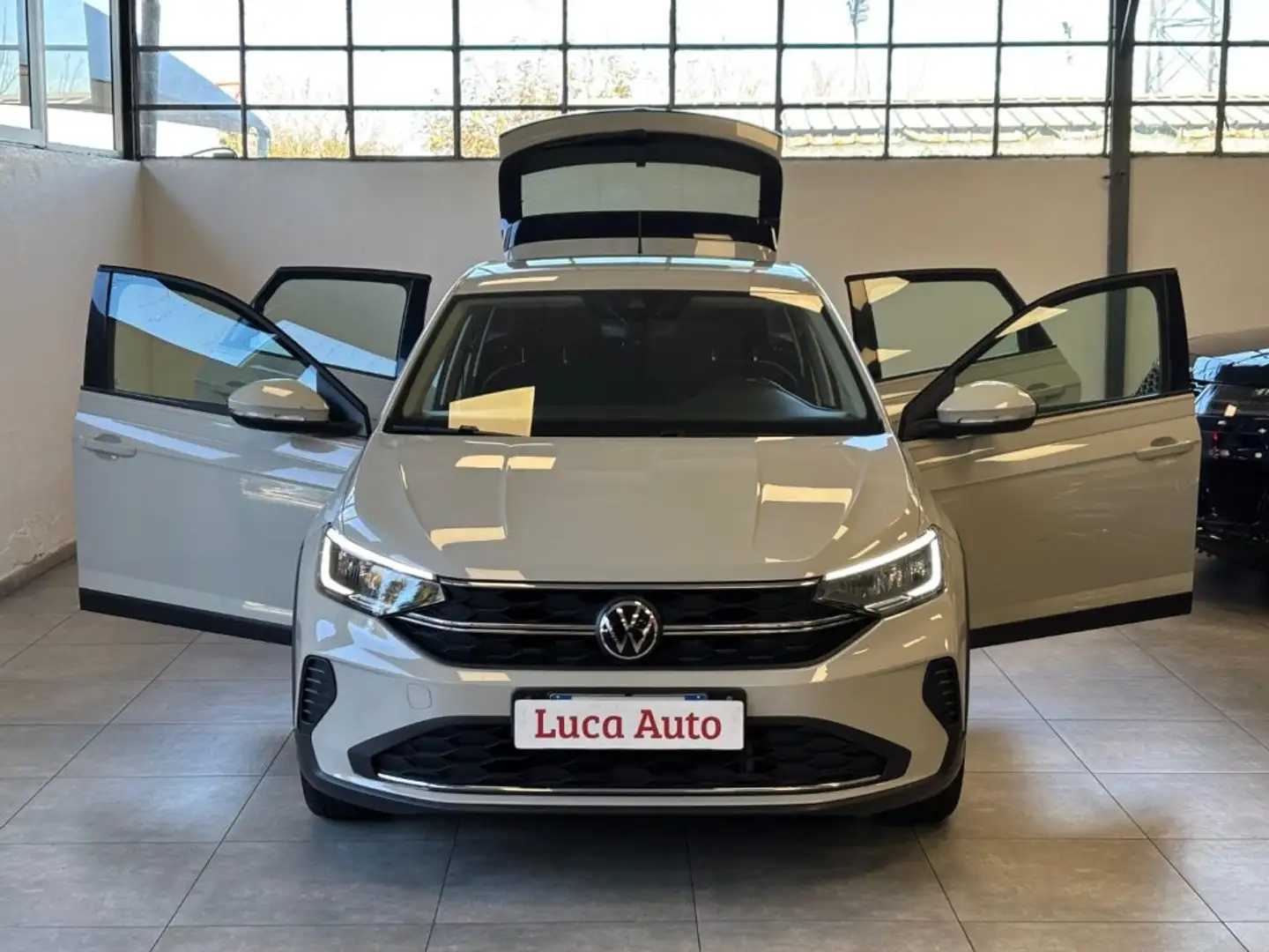 Volkswagen Taigo 1.0 TSI 110CV DSG *UNICO PROPRIETARIO* Grigio - 1