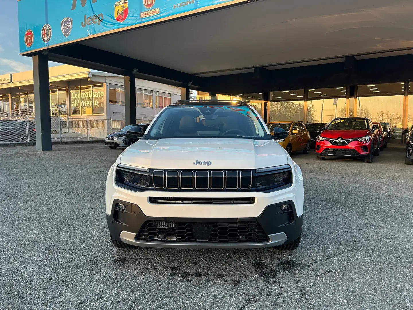 Jeep Avenger 1.2 turbo Summit fwd 100cv Bianco - 2