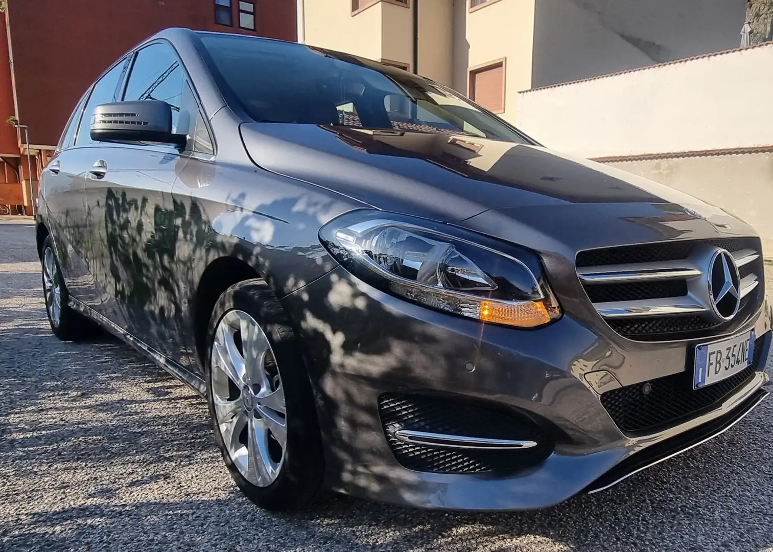 Mercedes-Benz B 180 (CDI) d 7G-DCT Style Automatico Grigio - 2