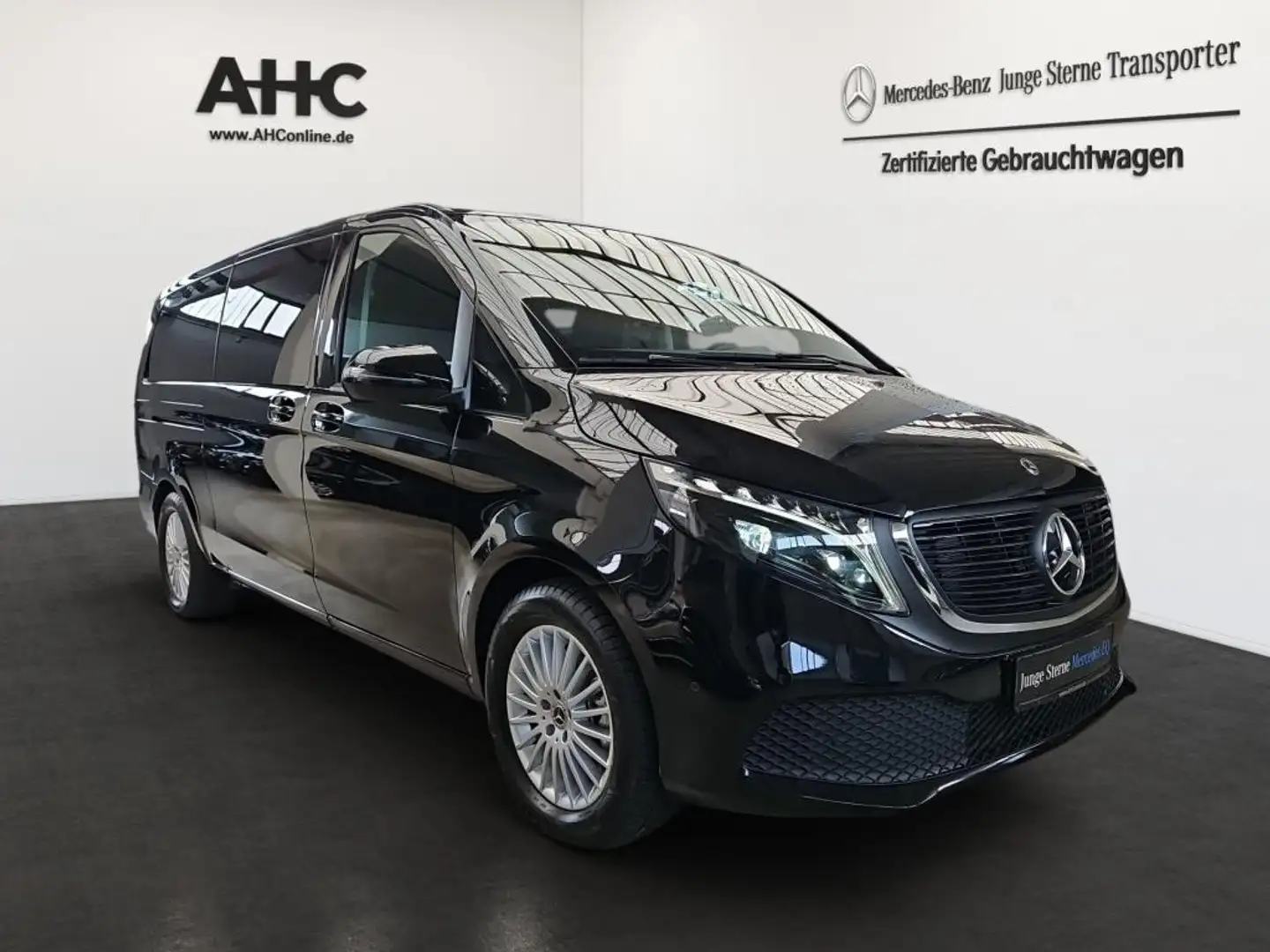 Mercedes-Benz EQV 300 extralang 8 Sitze 2x Klima 2x elektr. ST Schwarz - 2