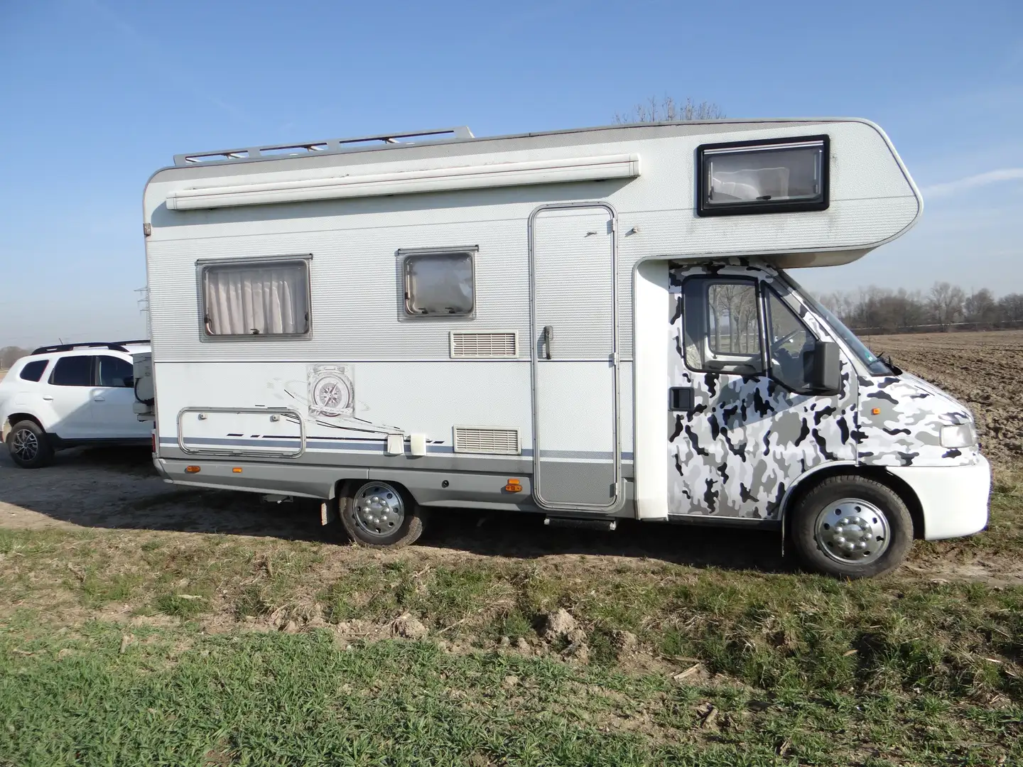Caravans-Wohnm Dethleffs Alkoven  Comfort Wit - 2