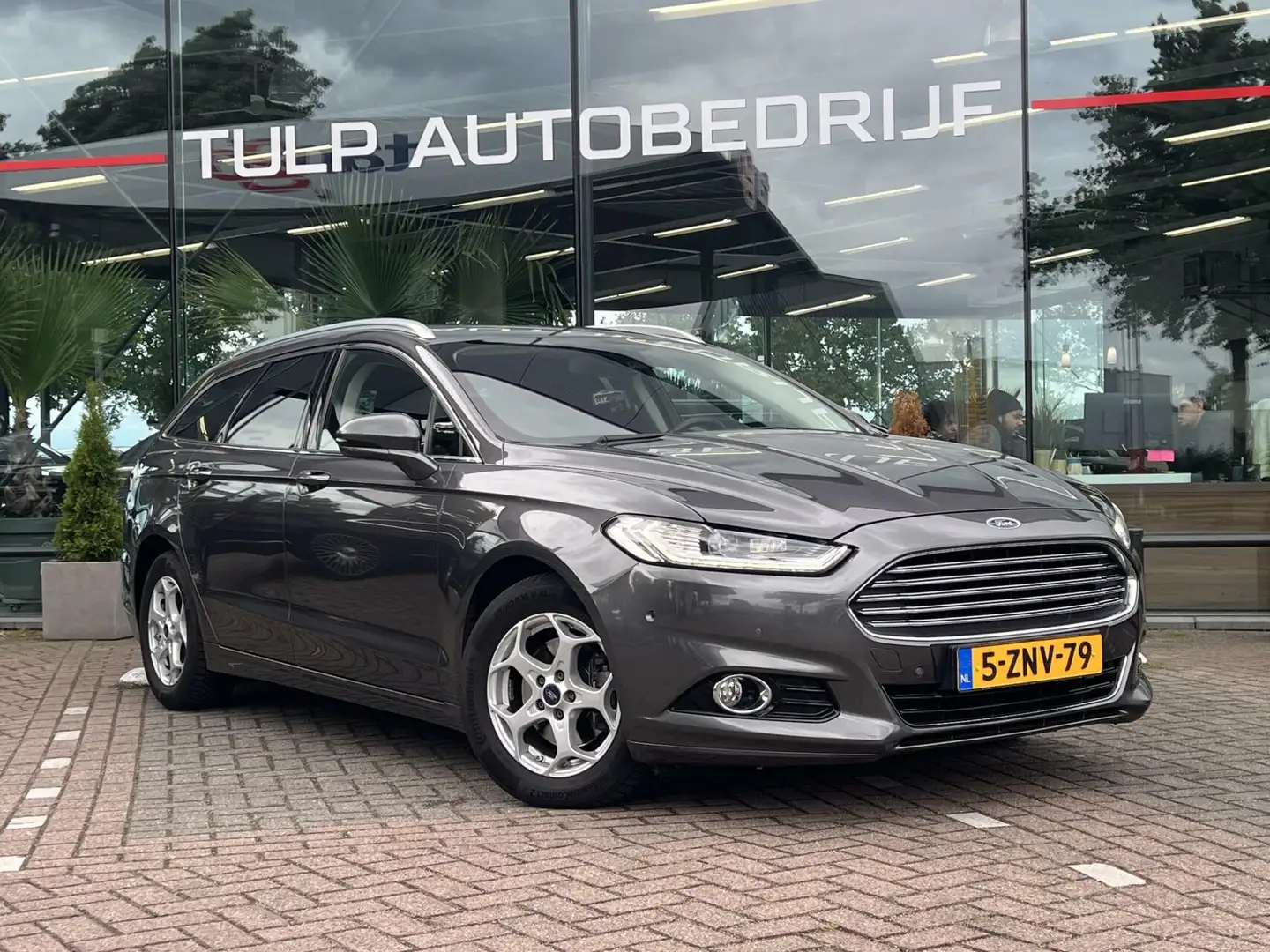 Ford Mondeo Wagon 1.5 Titanium Automaat Uitzonderlijke staat! Grijs - 2