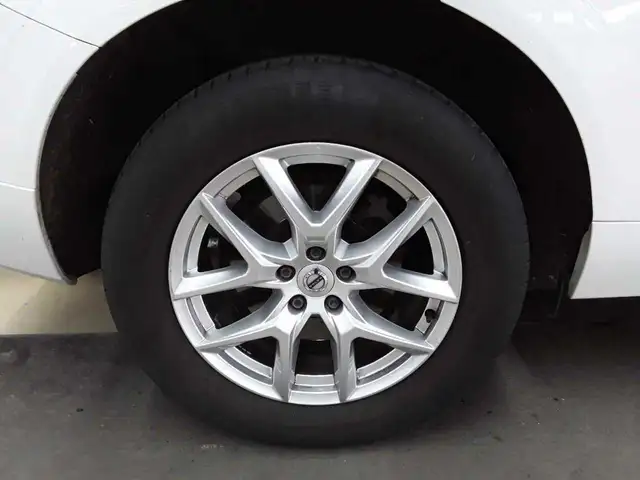 Volvo XC60 view 15