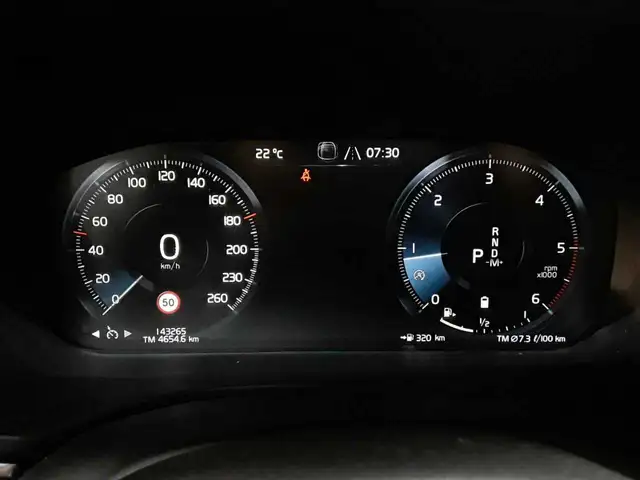 Volvo XC60 view 11