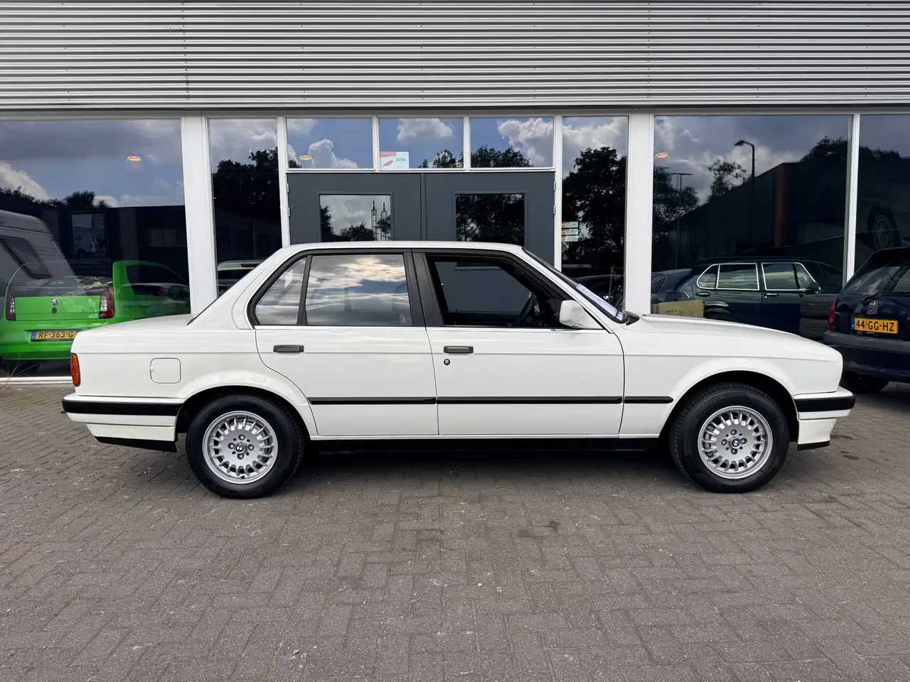 BMW 316 3-serie 316i/Automaat/Bijna Nieuwstaat/Taxatie Aanwezig!!!, foto 2