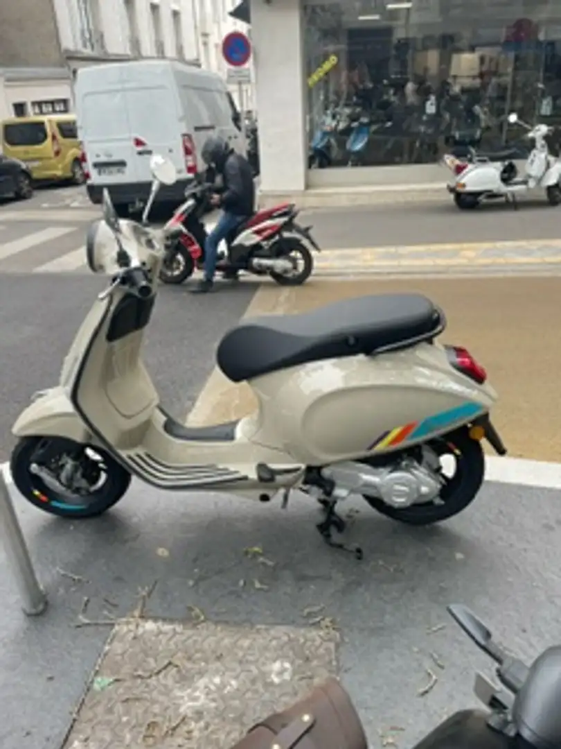 Vespa Primavera 50 Bej - 1