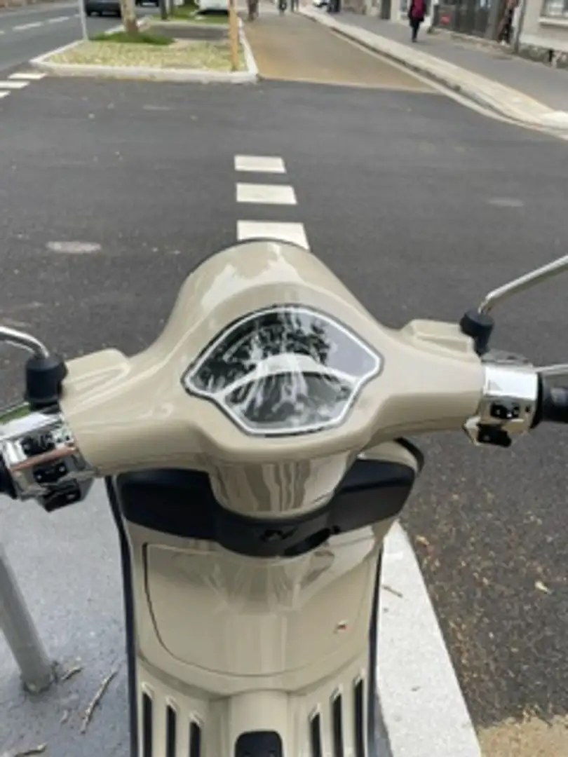 Vespa Primavera 50 Bej - 2