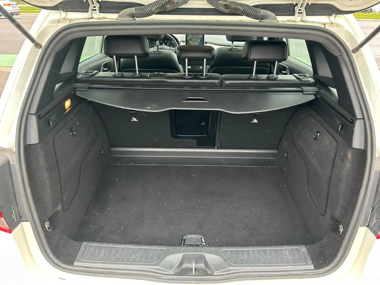 Mercedes-Benz B-Class снимка Mercedes-Benz B-Class