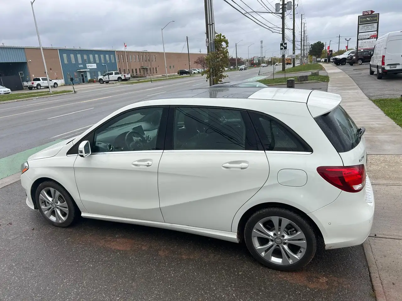 Mercedes-Benz B-Class снимка Mercedes-Benz B-Class
