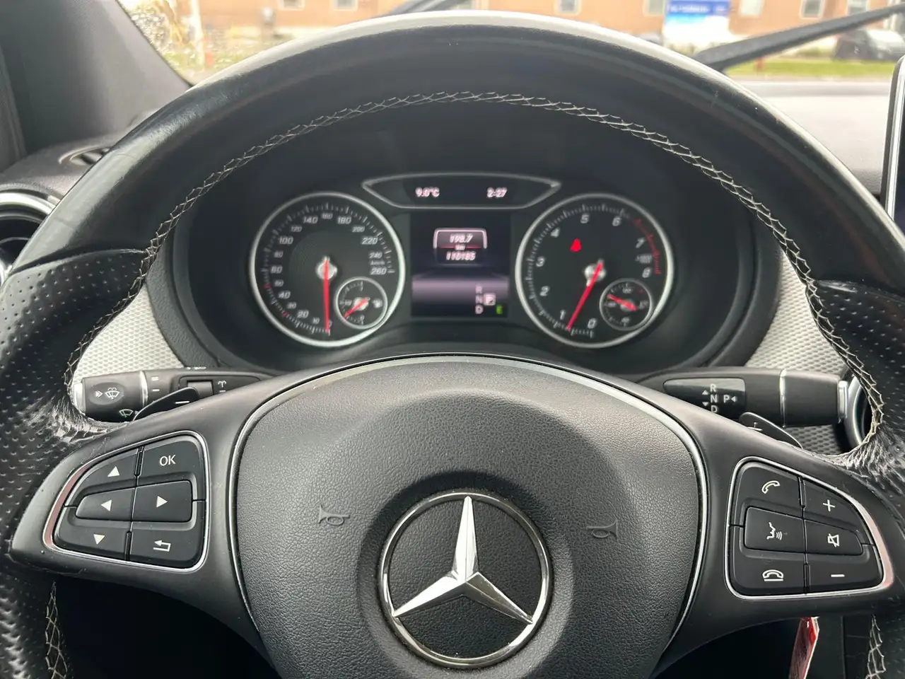 Mercedes-Benz B-Class снимка Mercedes-Benz B-Class