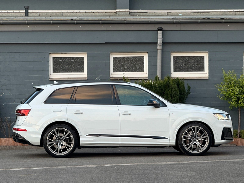 Audi Q7 50 TDI quattro*3xS line*7-Sitz*HuD*Matrix*22" — photo 4
