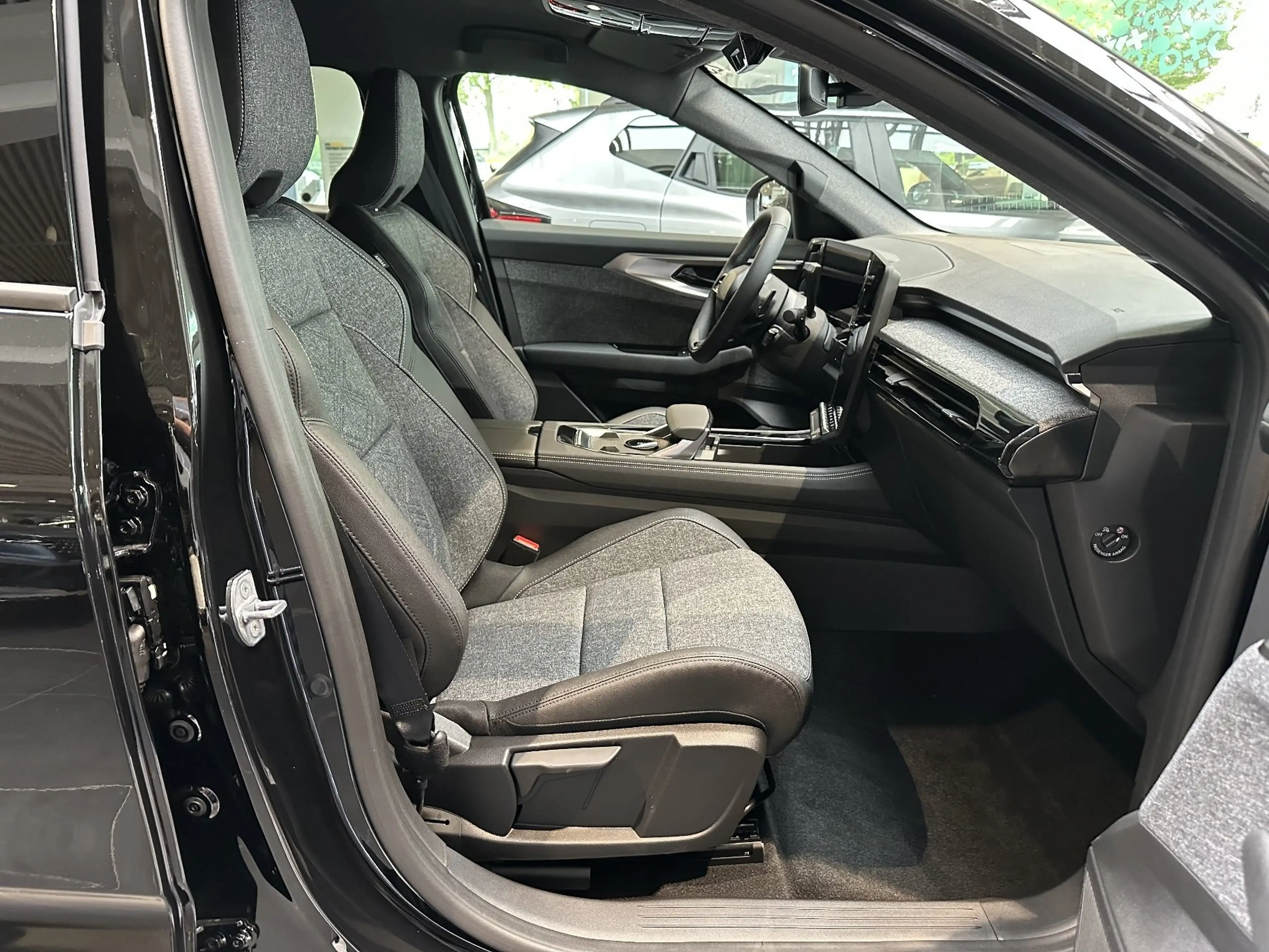 Renault Espace Techno Full Hybrid 200 PS — photo 9