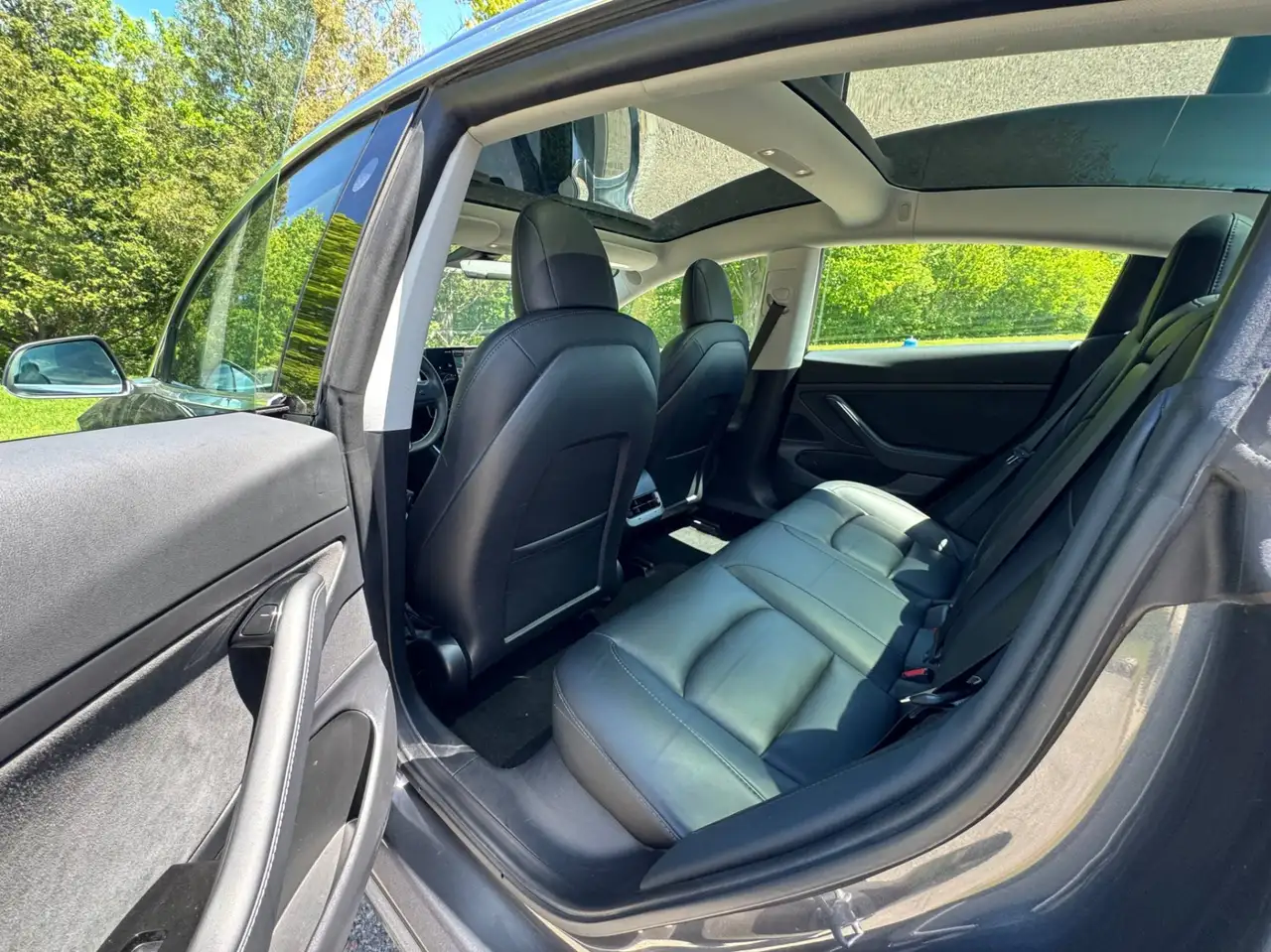 Tesla Model 3 photo Tesla Model 3