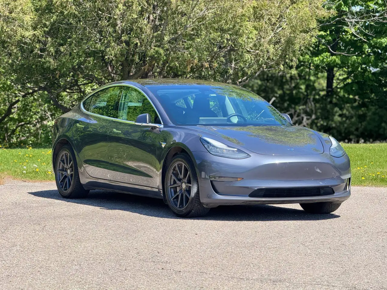 Tesla Model 3 photo Tesla Model 3