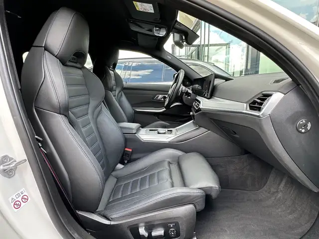 BMW 3 Series view 15