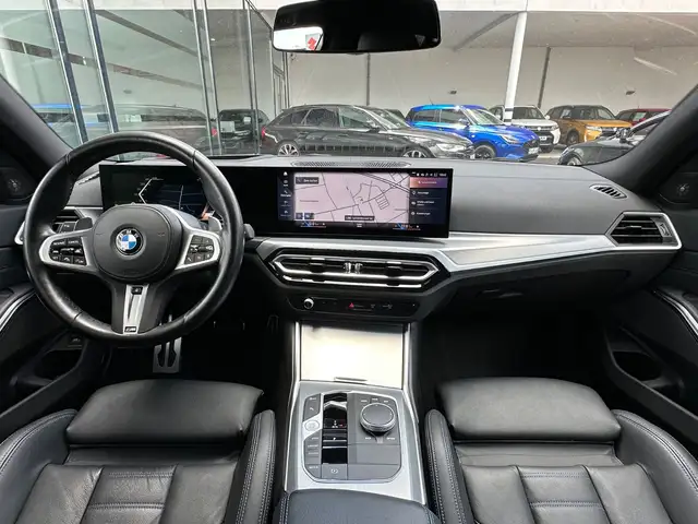 BMW 3 Series view 13