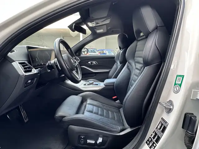 BMW 3 Series view 11