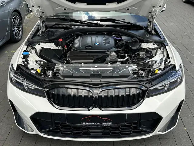 BMW 3 Series view 6