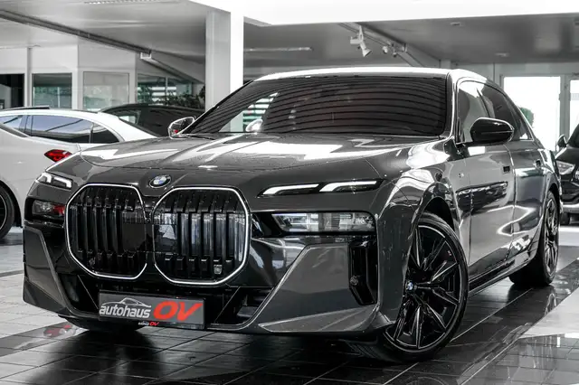 BMW 740