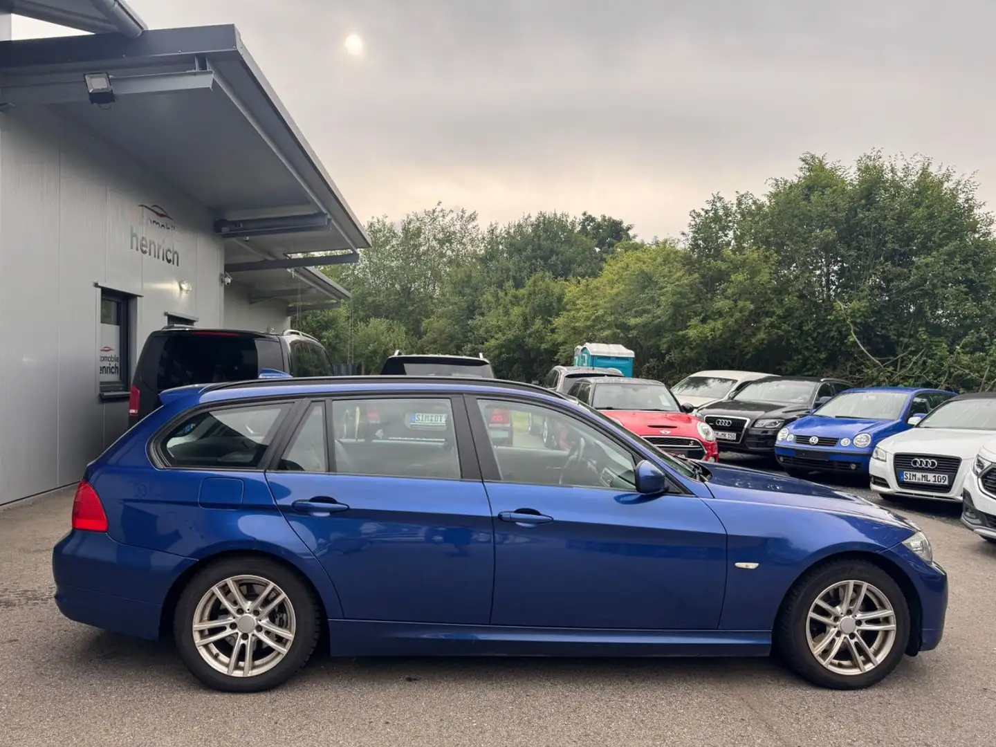 BMW 320 d Touring,Bi-Xenon,Teilleder,Klimaauto. Blau - 2