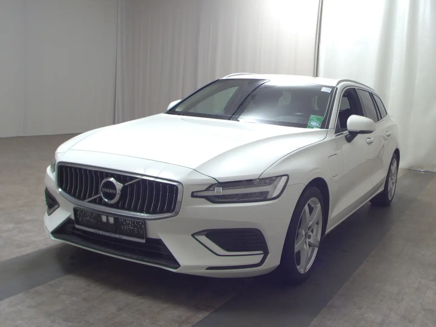 Volvo V60 T6 AWD Twin Engine Leder Navi LED AHK Weiß - 2