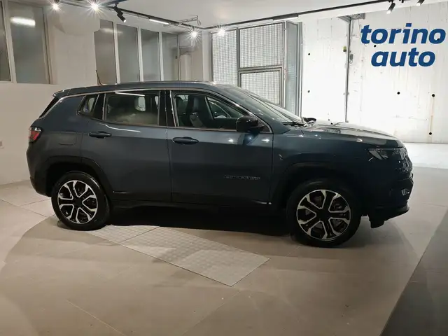 Jeep Compass view 5