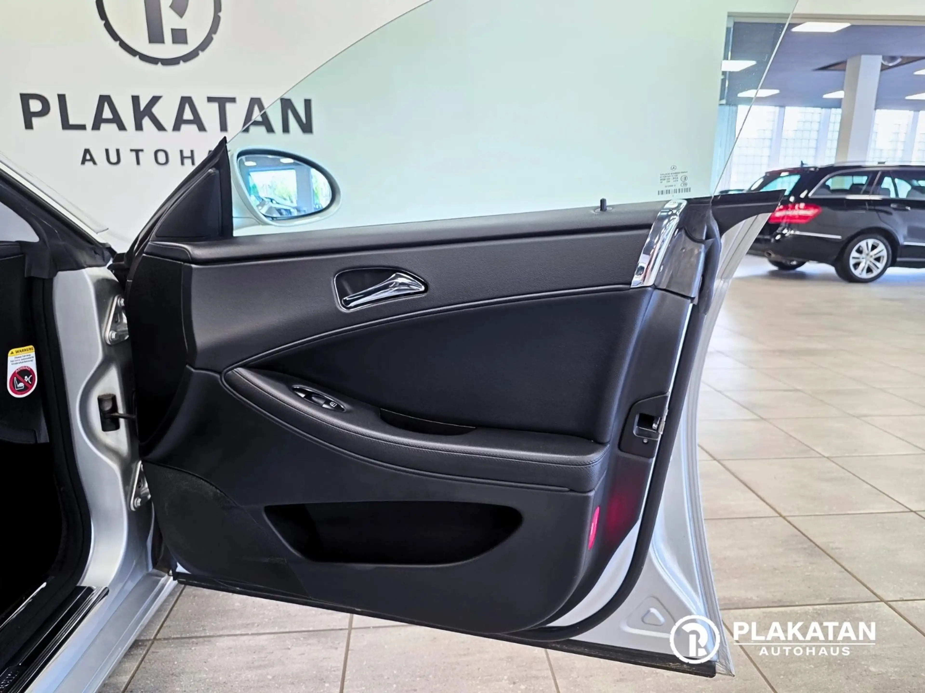 Mercedes-Benz CLS 320 CDI Leder Schiebedach SitzBeluft 4ZKlima — photo 13