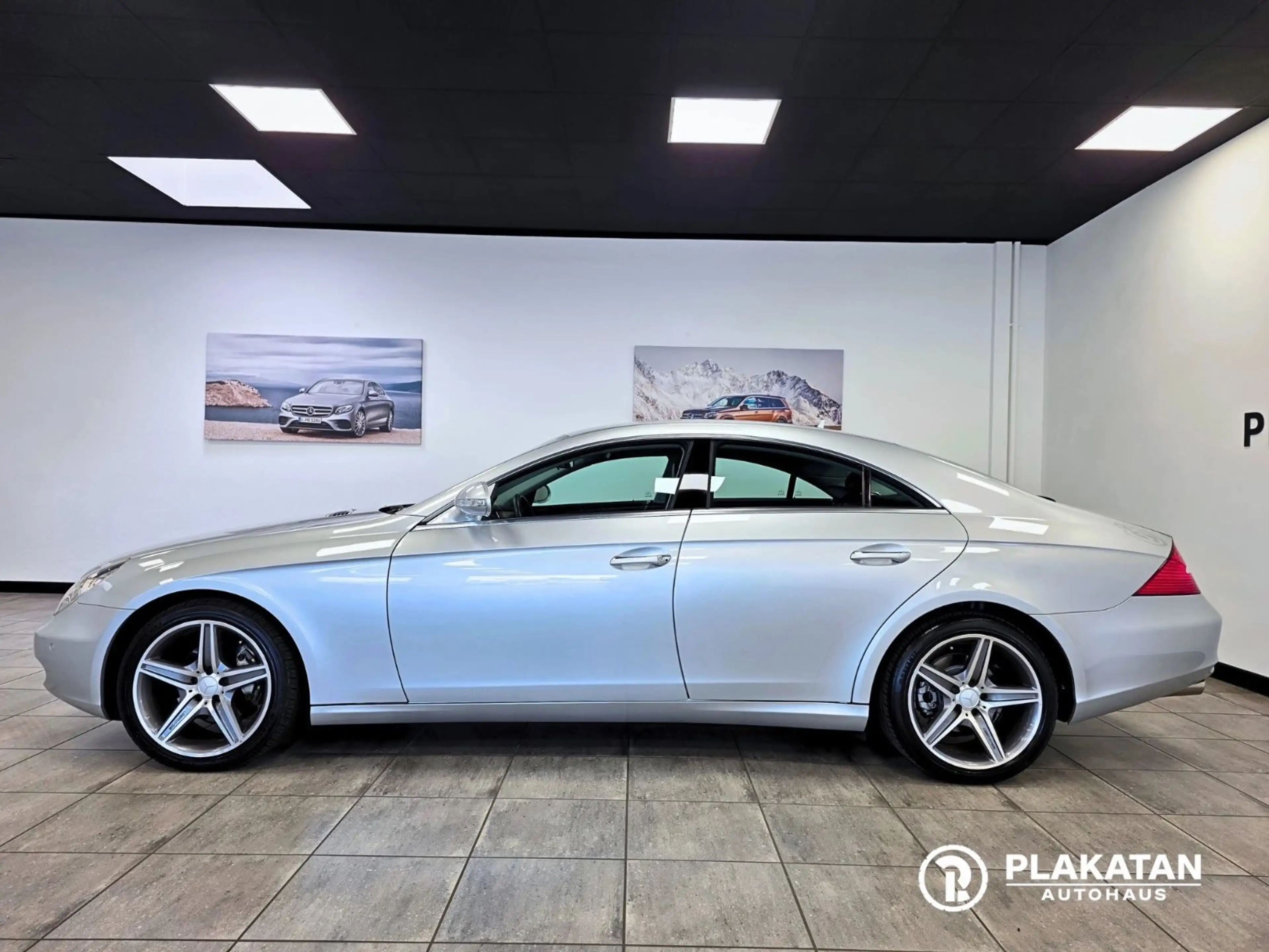 Mercedes-Benz CLS 320 CDI Leder Schiebedach SitzBeluft 4ZKlima — photo 8