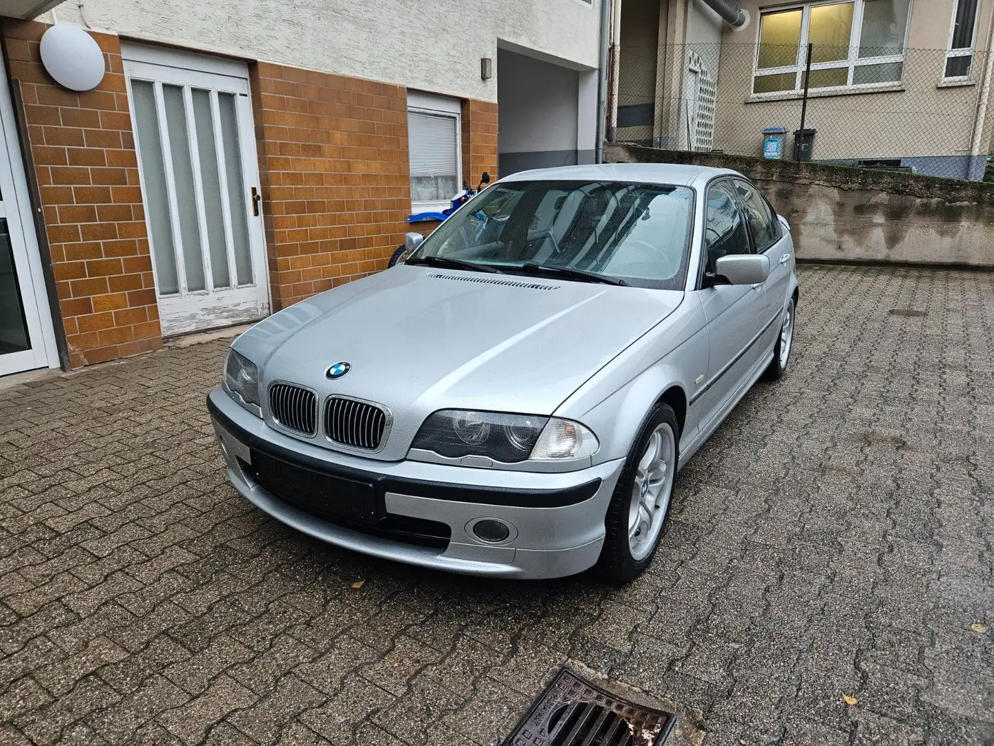 BMW 328 i aus 2.Hand / M-Paket / TÜV Neu Gümüş rengi - 2