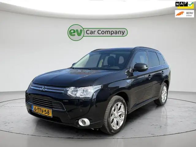 Mitsubishi Outlander 2.0 PHEV Instyle | Schuif- kanteldak | Trekhaak |