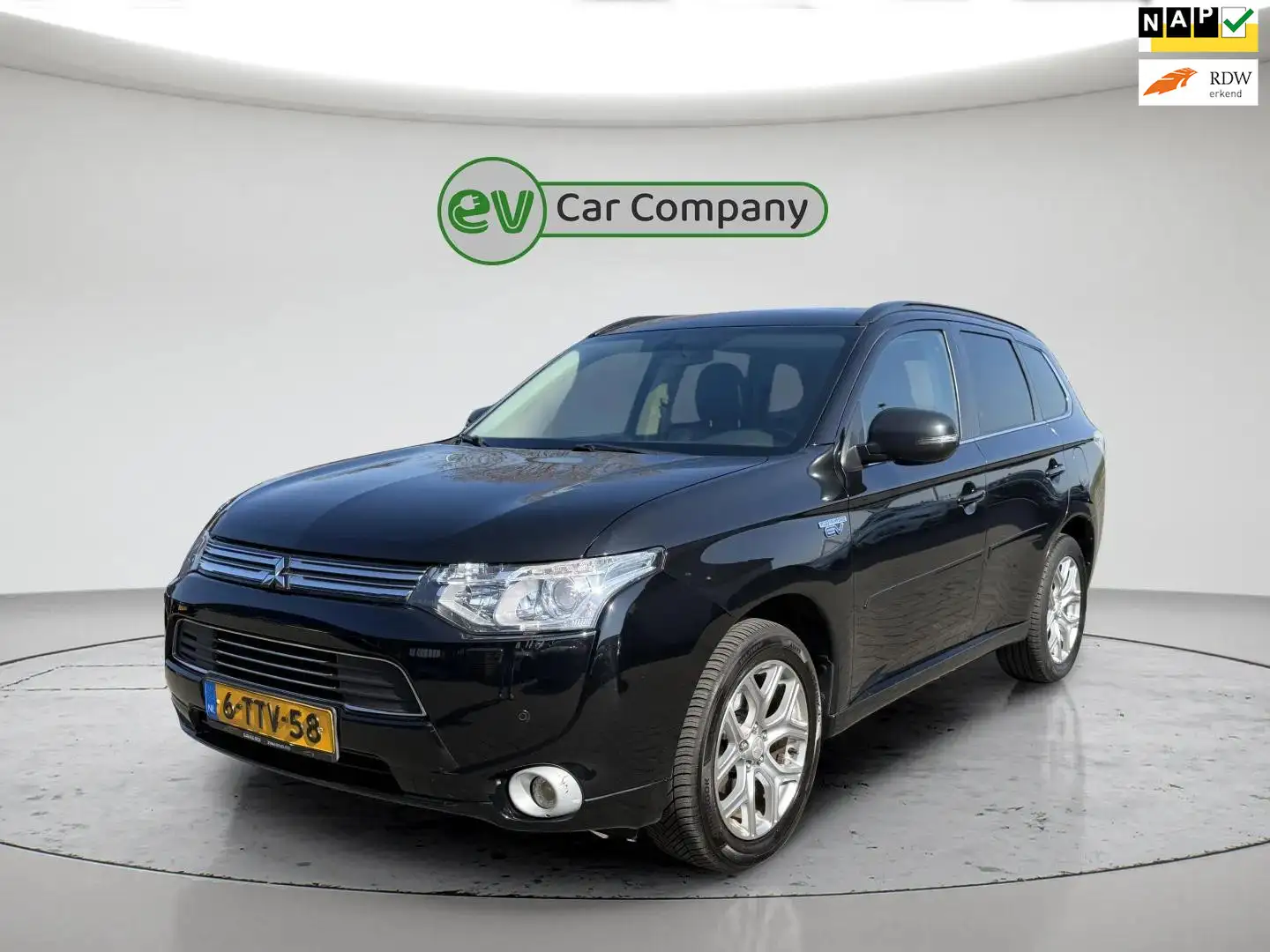 Mitsubishi Outlander 2.0 PHEV Instyle | Schuif- kanteldak | Trekhaak | Schwarz - 1
