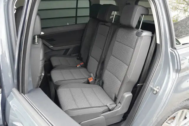 Volkswagen Touran view 29
